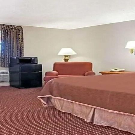 Airport Inn 坦帕 外观 照片