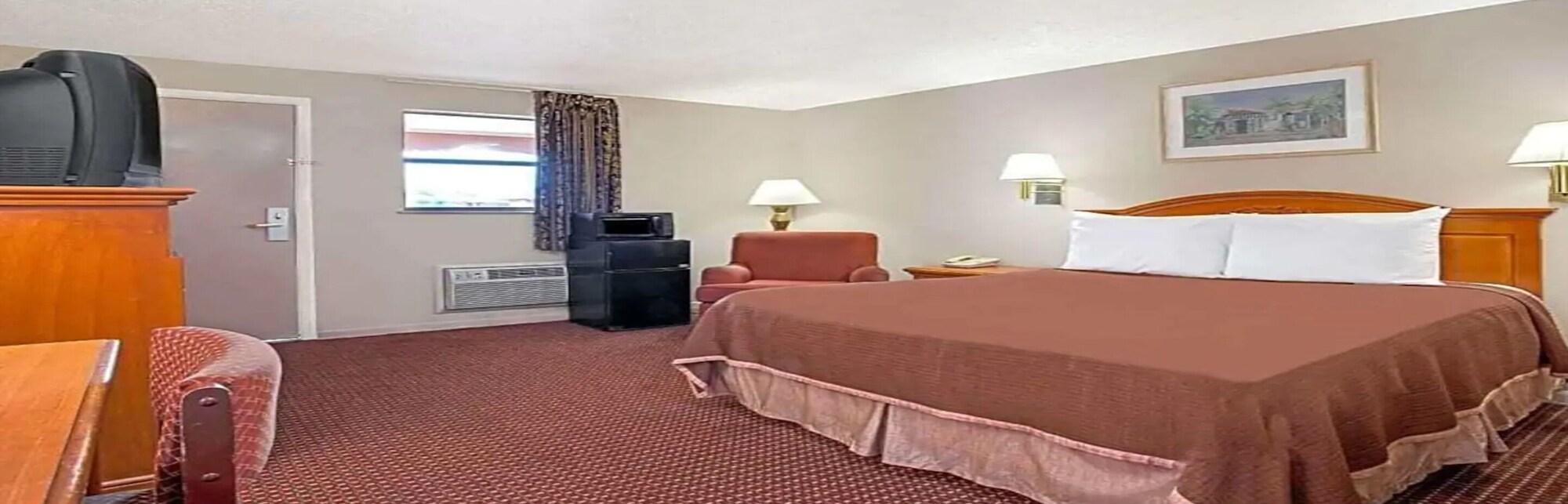 Airport Inn 坦帕 外观 照片