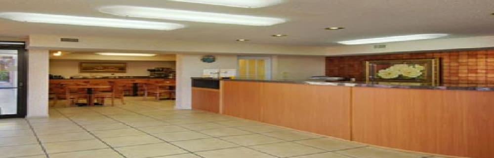 Airport Inn 坦帕 外观 照片