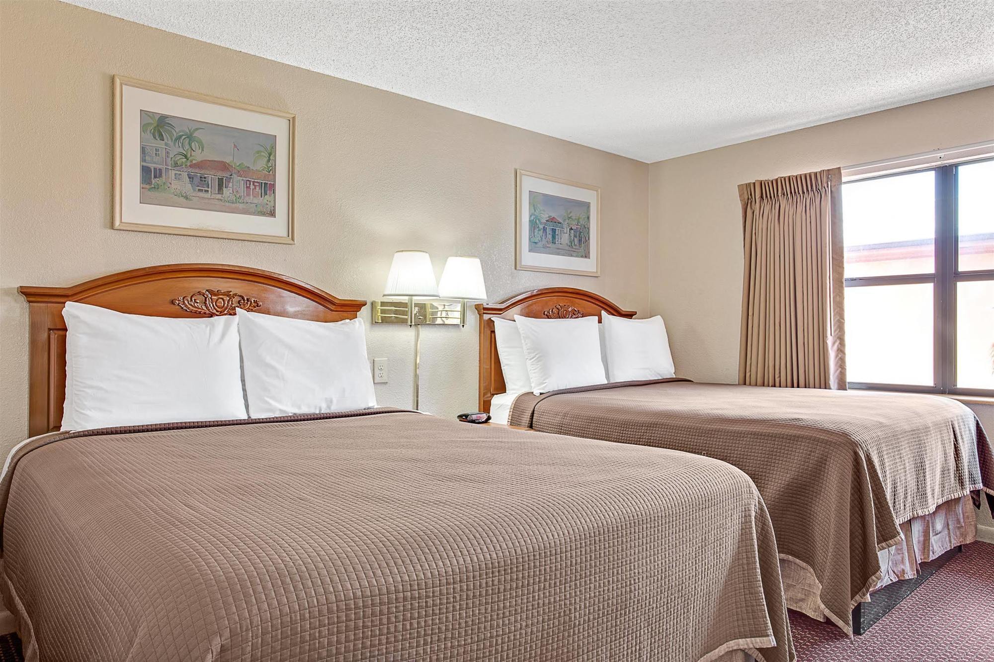 Airport Inn 坦帕 外观 照片
